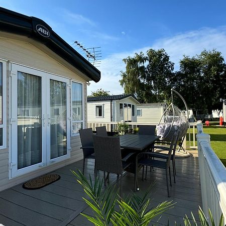 Hot Tub Retreat At Tattershall Lakes Экстерьер фото